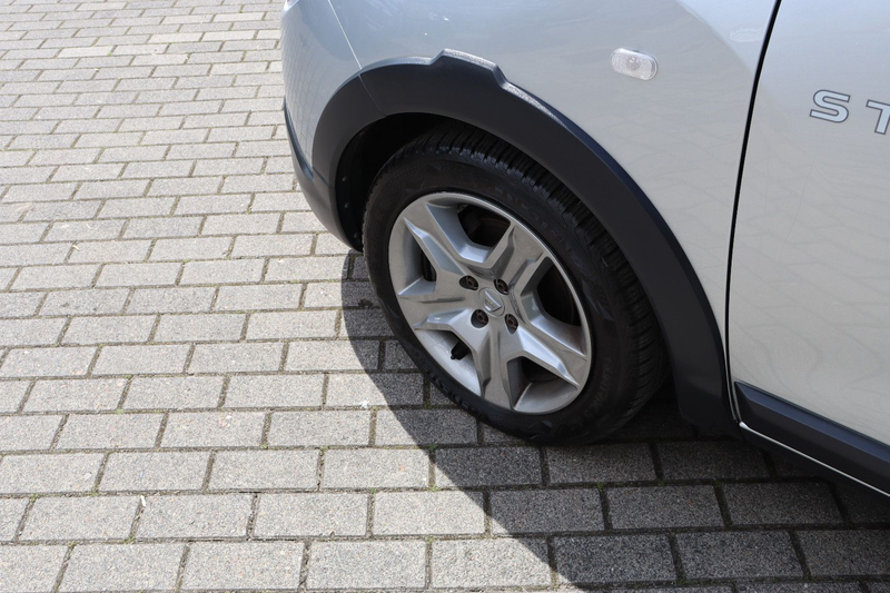 Dacia Lodgy 1.5 dCi Stepway Plus Navi Kamera 1.Hand — photo 9
