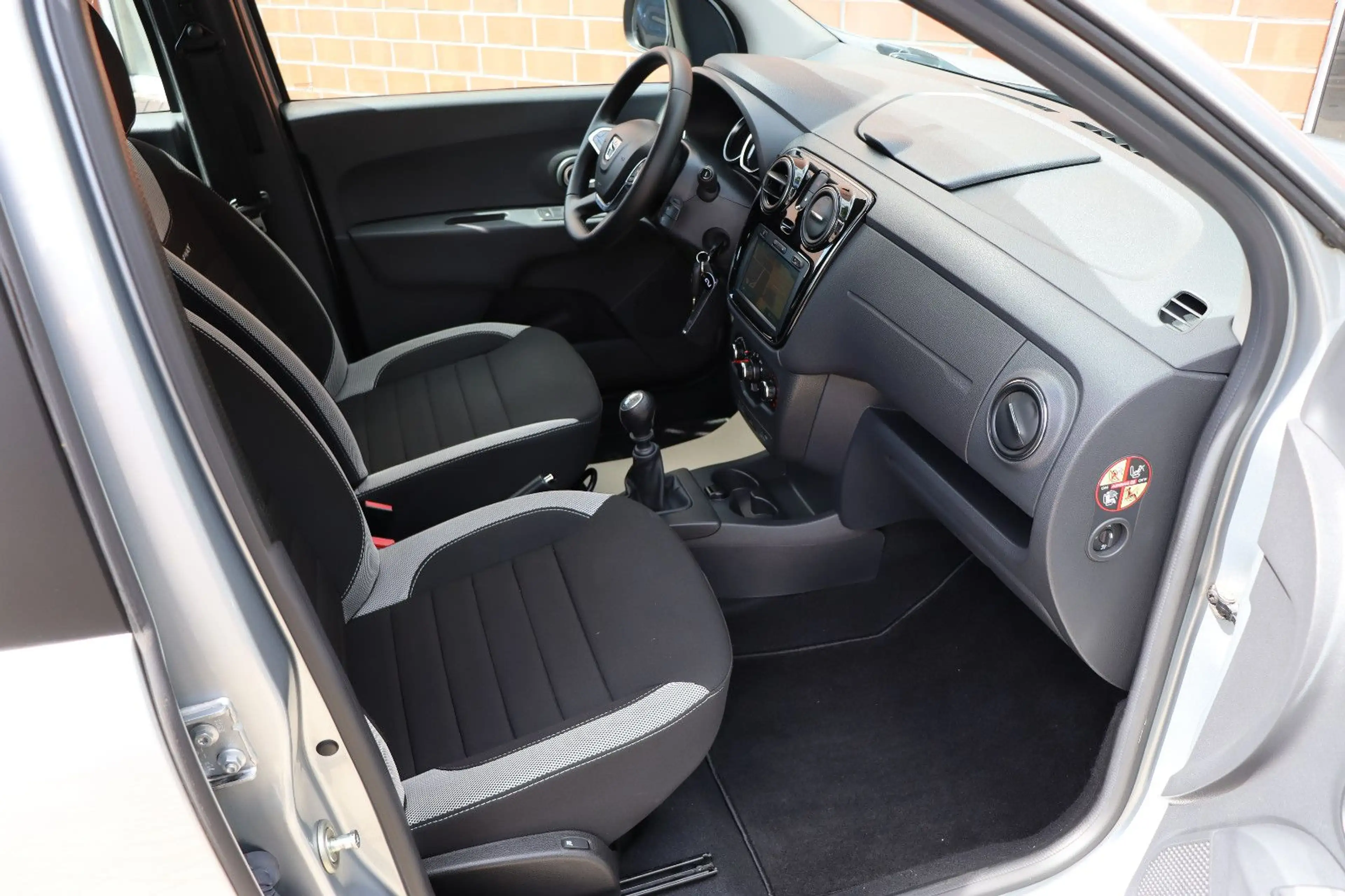 Dacia Lodgy 1.5 dCi Stepway Plus Navi Kamera 1.Hand — photo 11