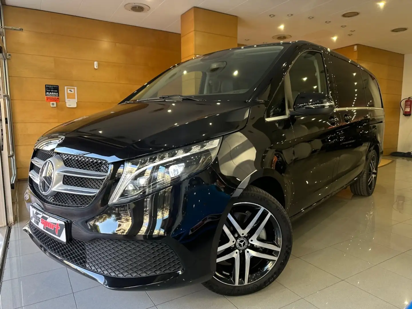 Mercedes-Benz V 250d Largo Avantgarde Noir - 1
