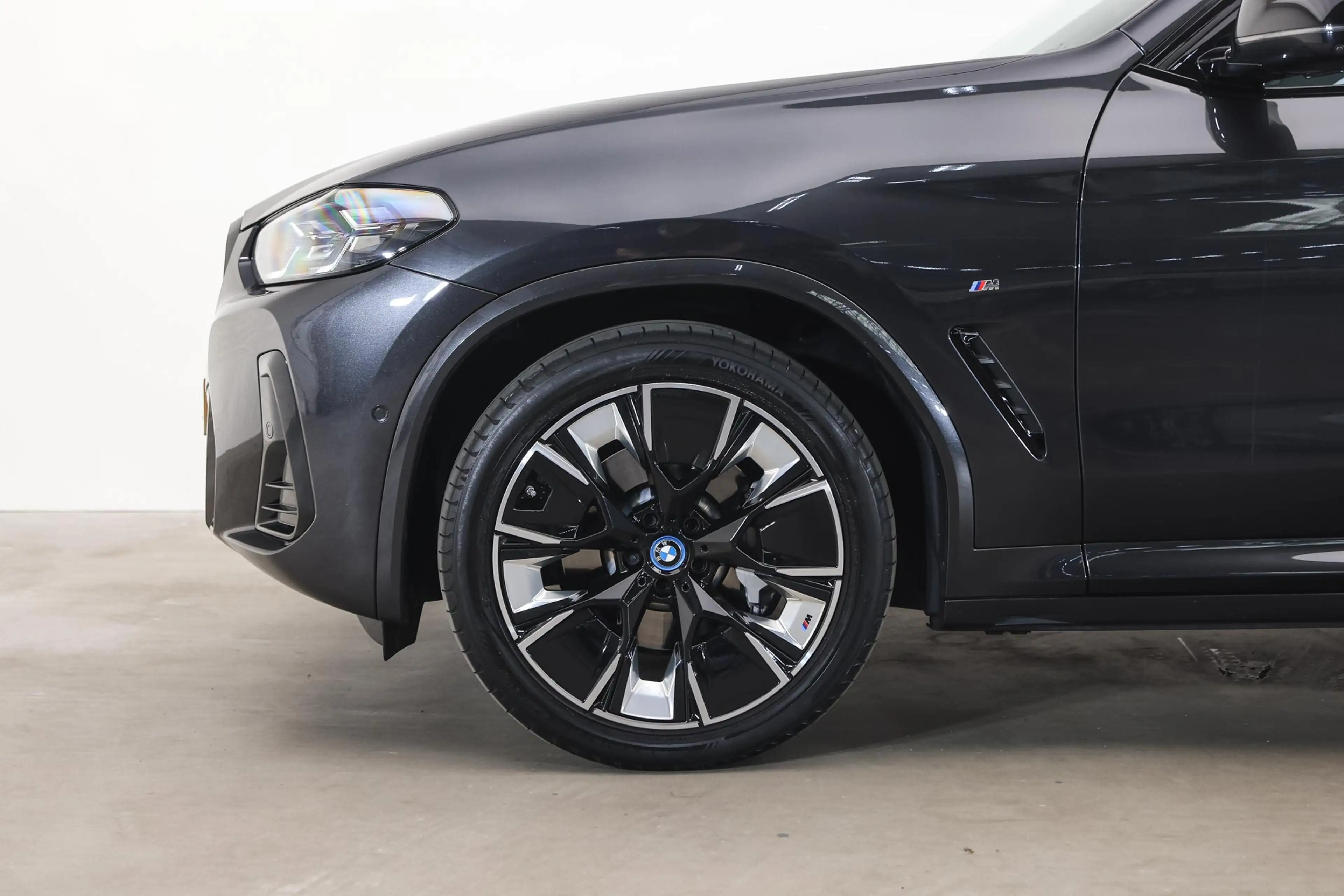 BMW iX3 High Executive / Trekhaak / Sportstoelen / Head-Up — photo 4