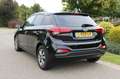 Hyundai i20 1.2i 84pk Comfort airco/android-carplay/cruise/cam Schwarz - thumbnail 2