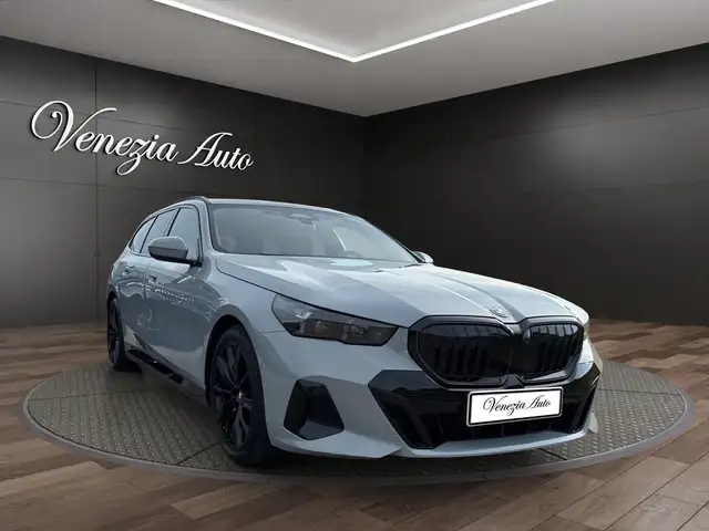 BMW M view 11