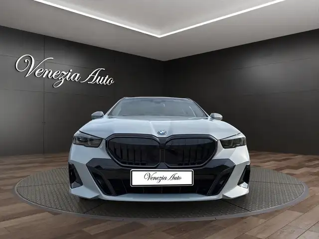 BMW M view 2