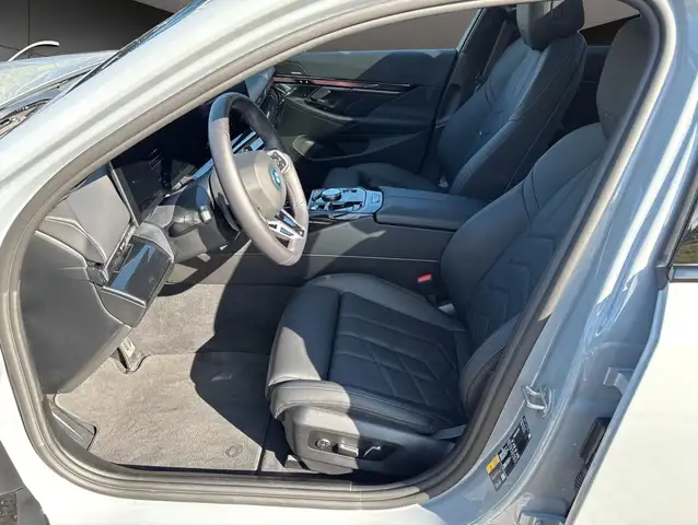 BMW M view 6
