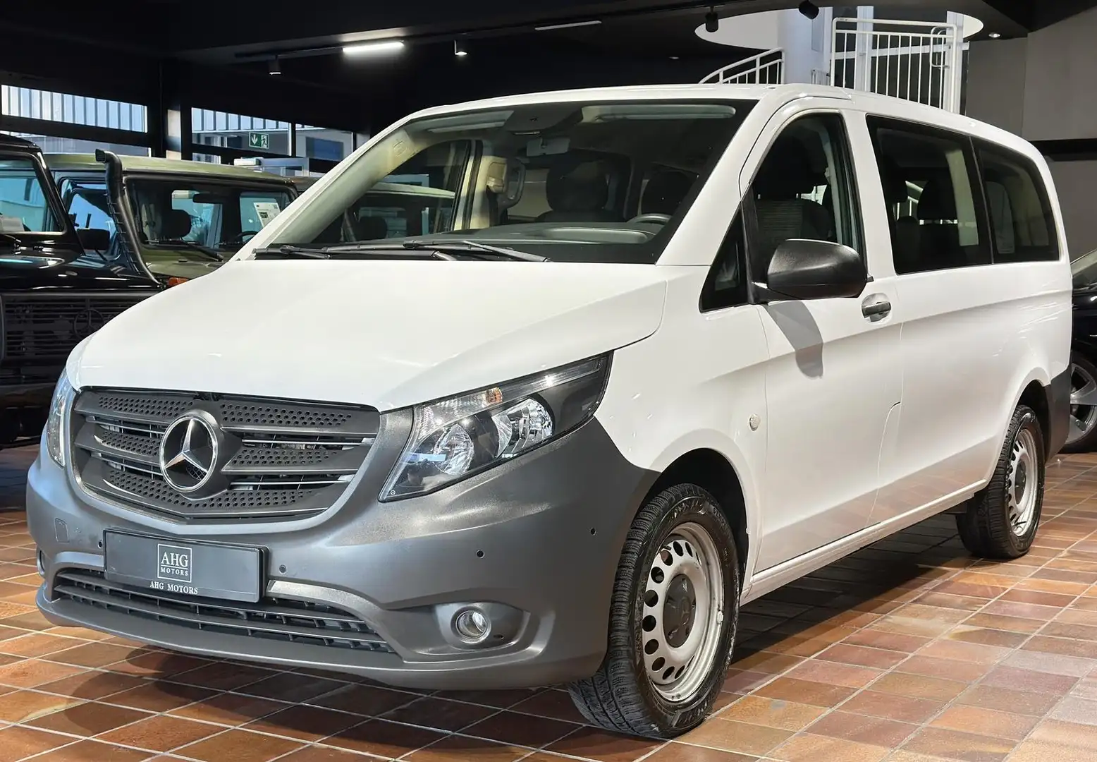 Mercedes-Benz Vito TOURER 116 4X4 LANG 8-SITZE AHK TEMPO S-HZG White - 1