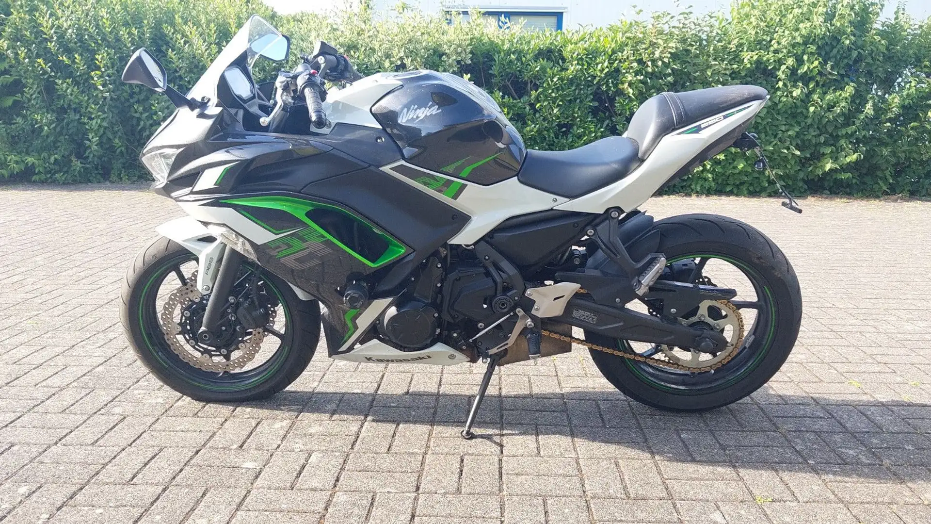 Kawasaki Ninja 650 Black - 2