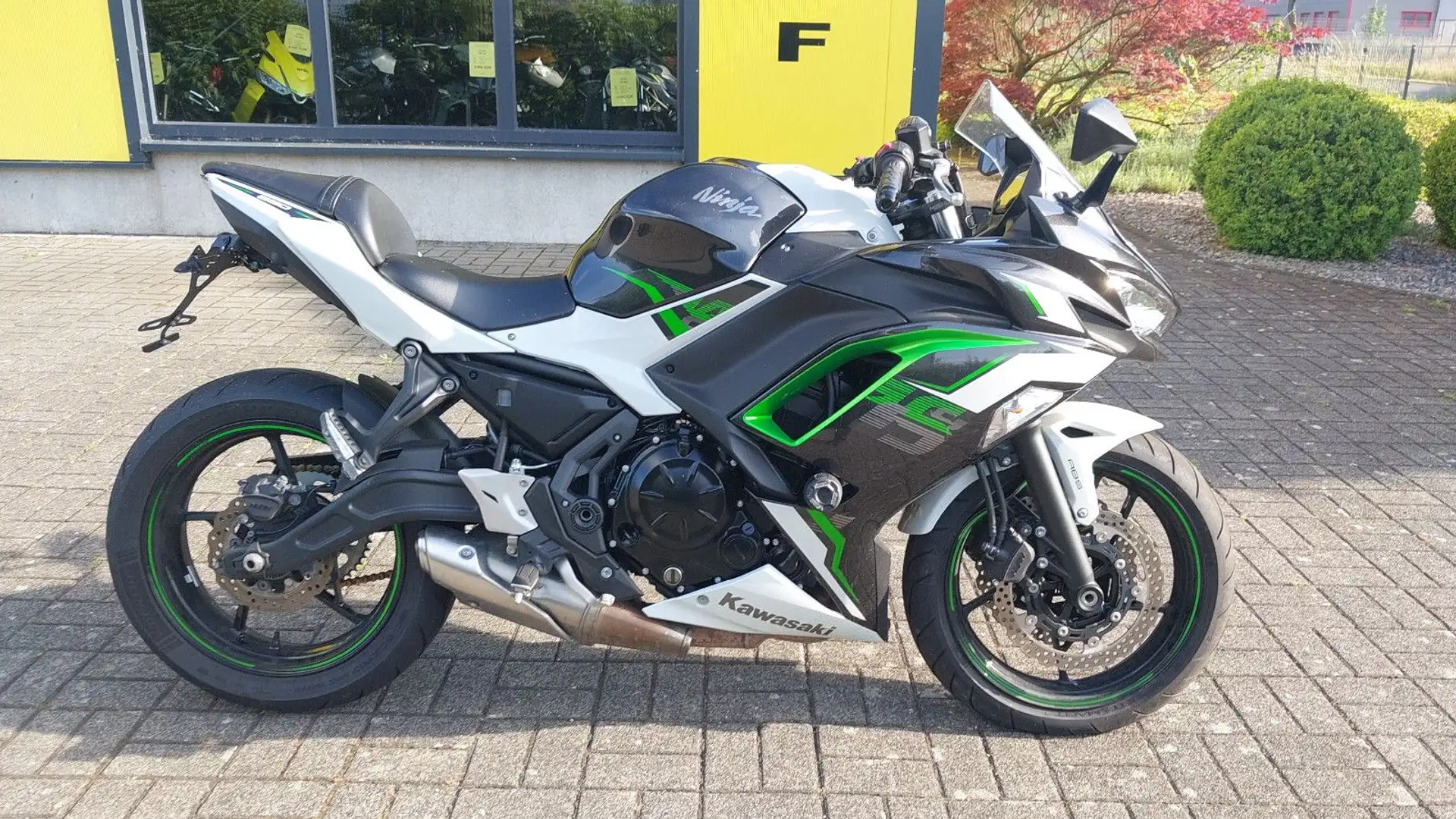 Kawasaki Ninja 650 Black - 1