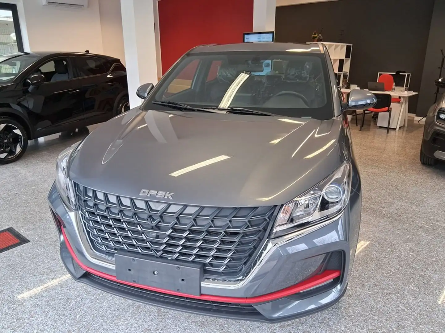 DFSK Glory 500 1.5 Standard Grau - 1