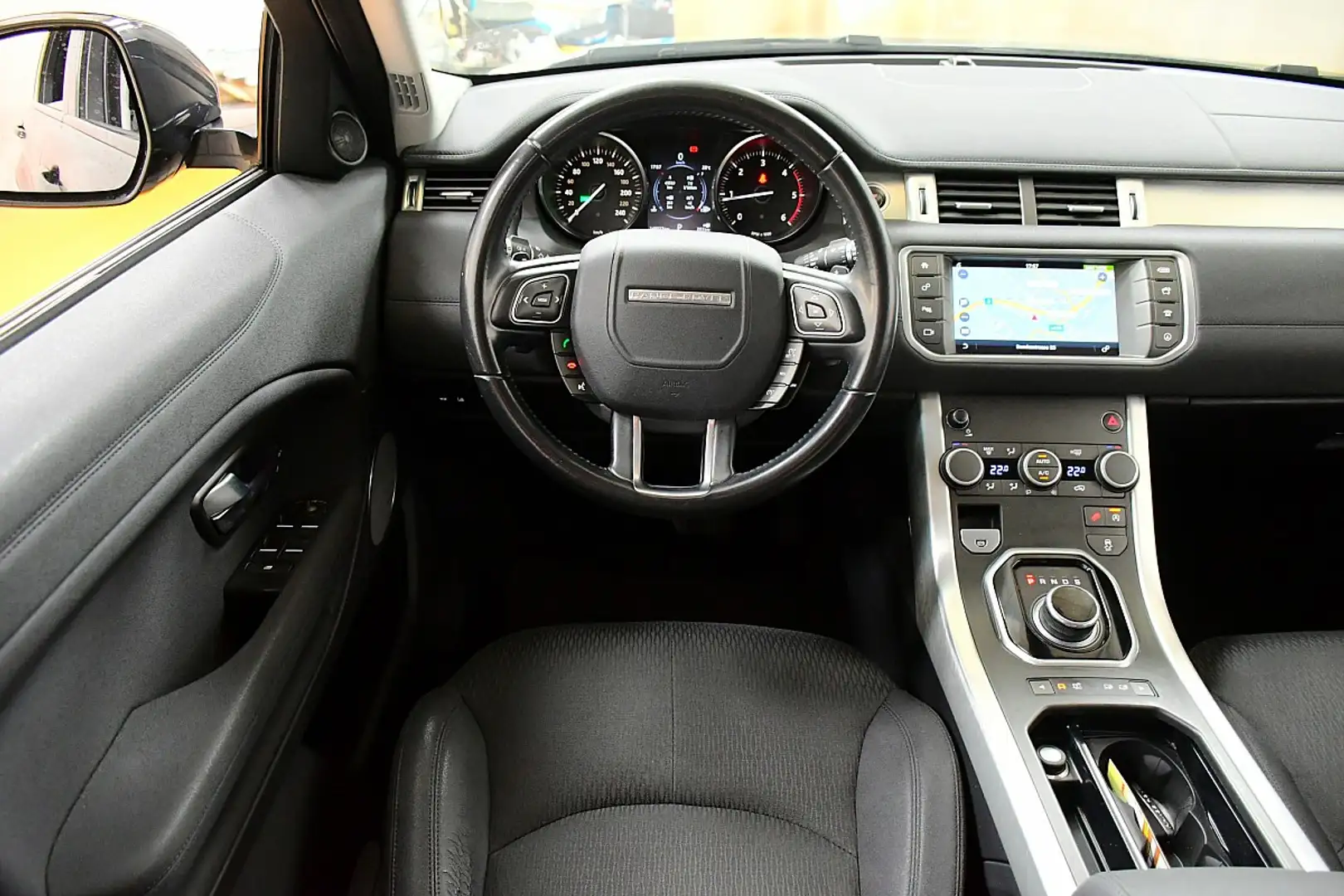 Land Rover Range Rover Evoque Pure 2,0 TD4 Aut. Zwart - 2