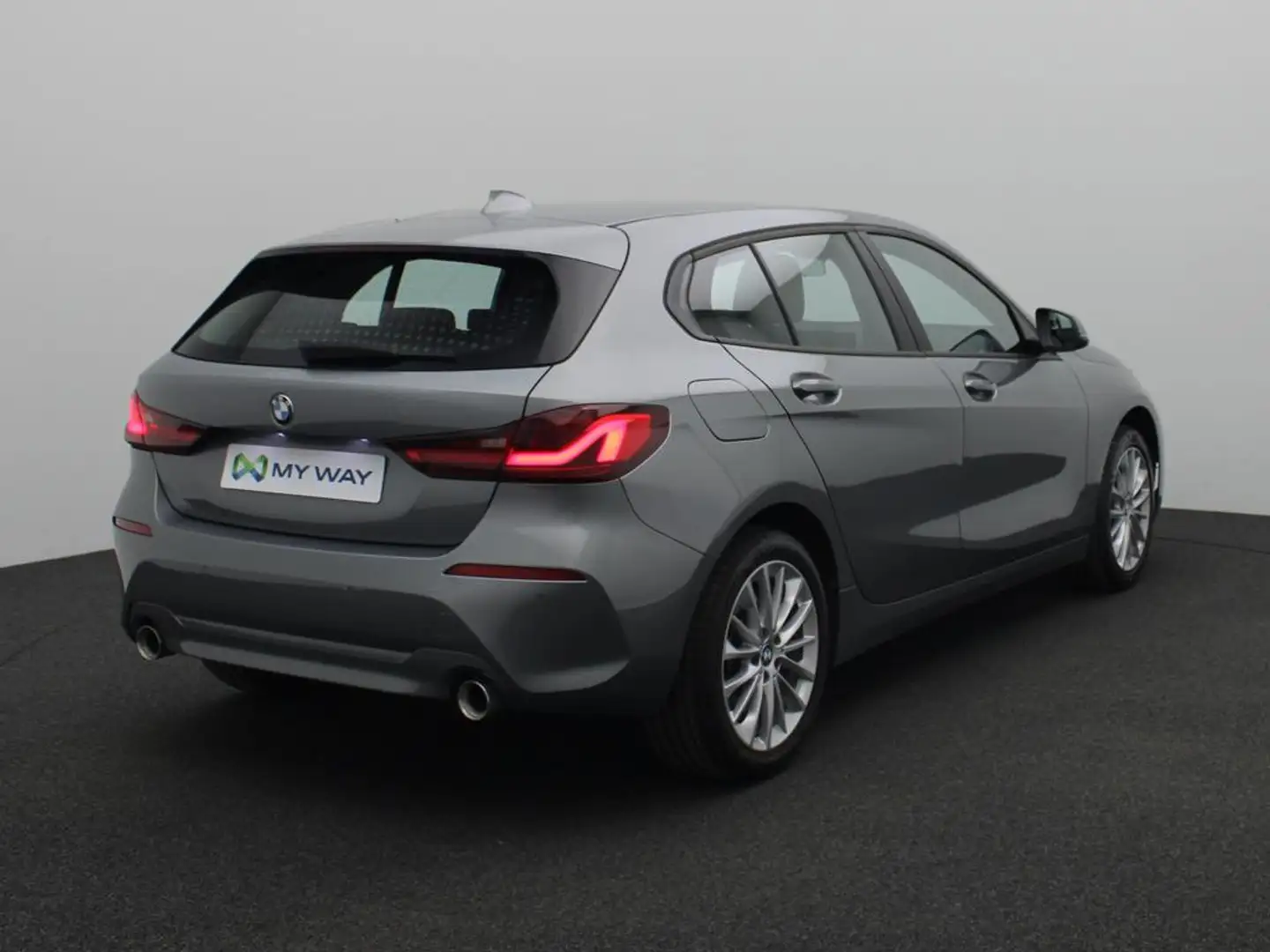 BMW 120 120i 178 PK Steptronic / PDC / Cruise Control / GP Gris - 2