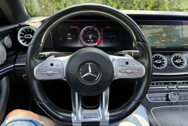 Mercedes-Benz E-Class view 14