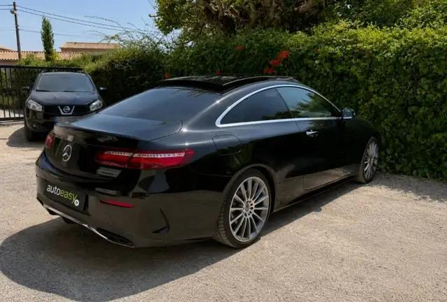 Mercedes-Benz E-Class view 5