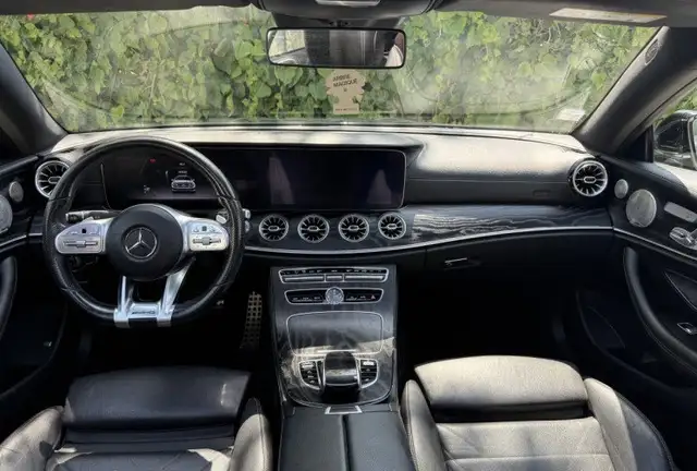 Mercedes-Benz E-Class view 13
