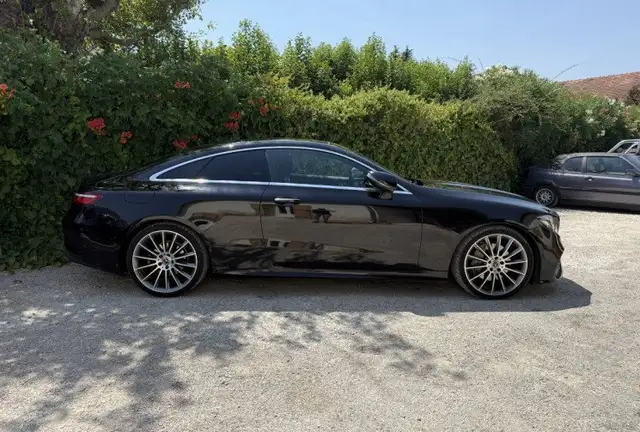 Mercedes-Benz E-Class view 6