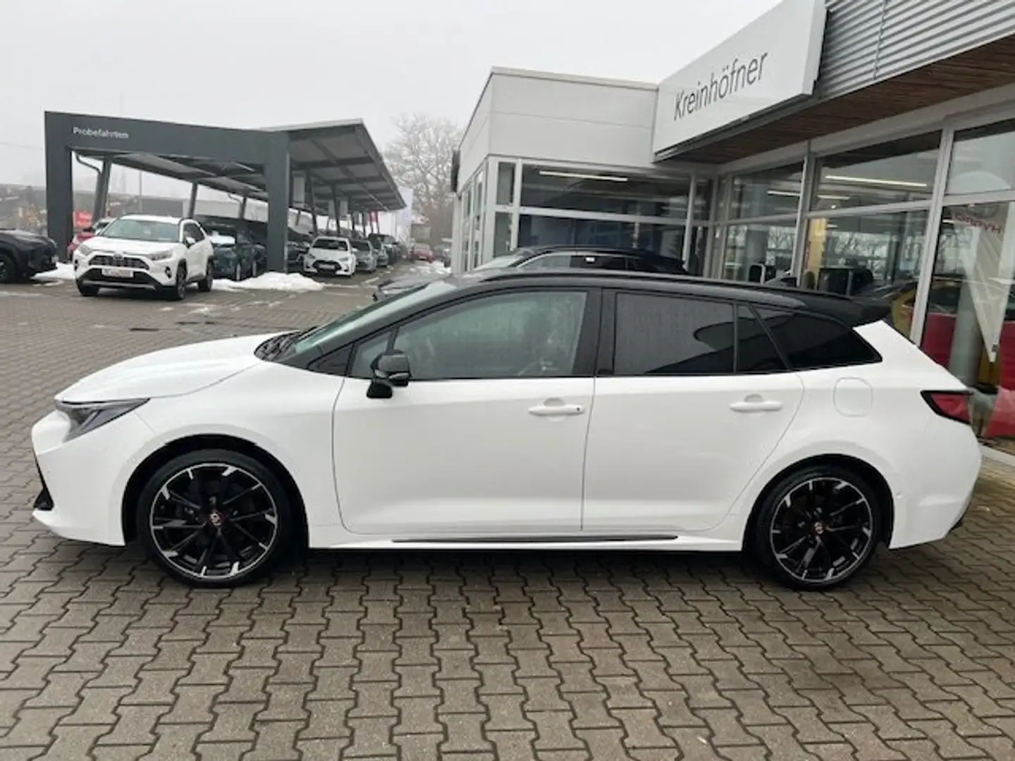Toyota Corolla Hybrid 2.0 Hybrid Touring Sports GR Sport Weiß - 2