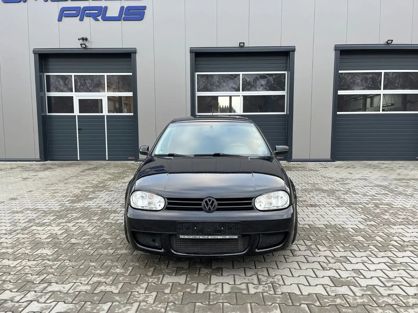 Volkswagen Golf 1.8T Highline Zwart - 1