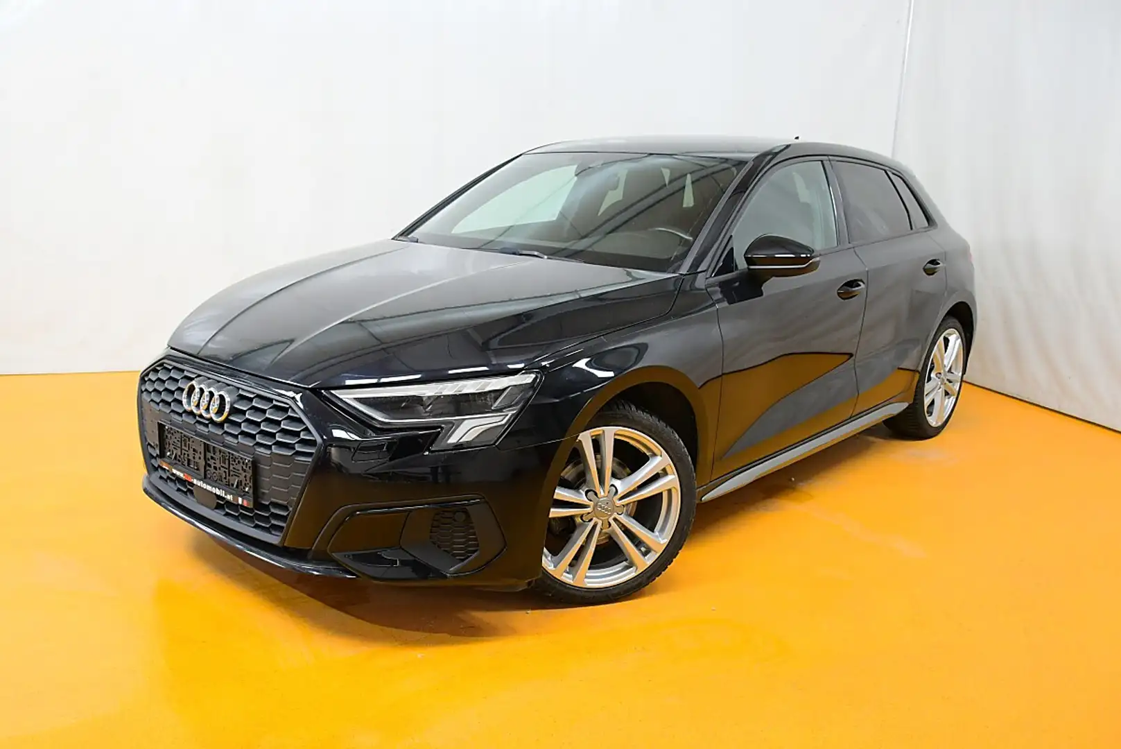 Audi A3 SB 30 TFSI S-tronic Schwarz - 1
