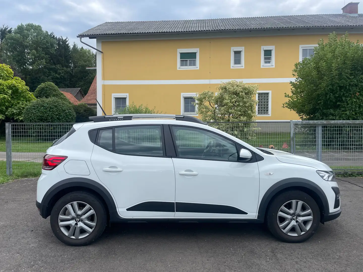 Dacia Sandero Sandero Stepway Comfort TCe 90 Stepway Comfort Weiß - 1