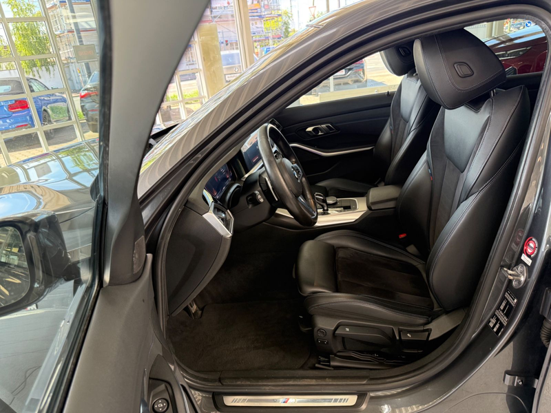 BMW 320 i Lim. M Sportpaket AUT./LED/H&K/COCKPIT PLUS — photo 11