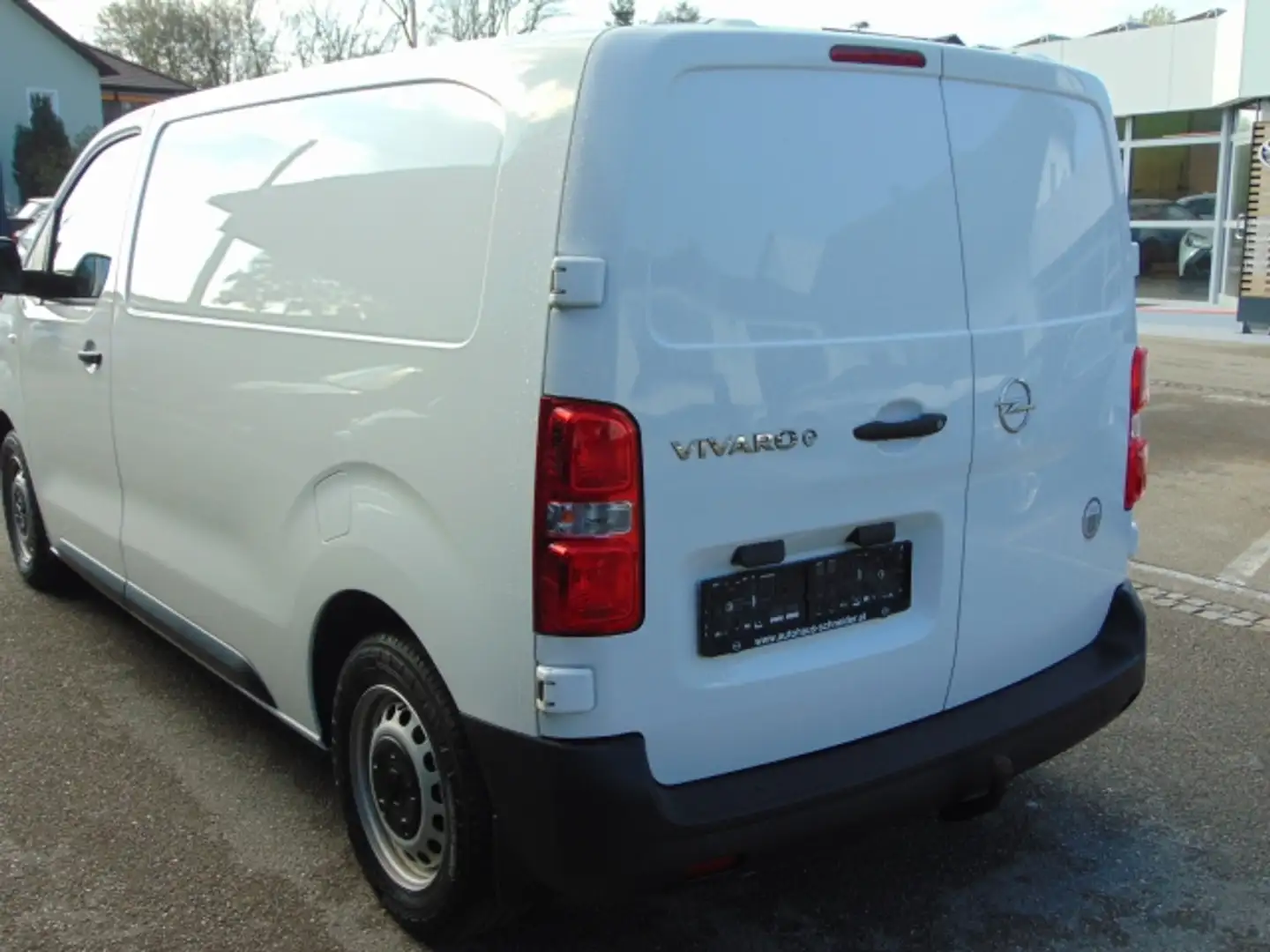 Opel Vivaro Weiß - 2