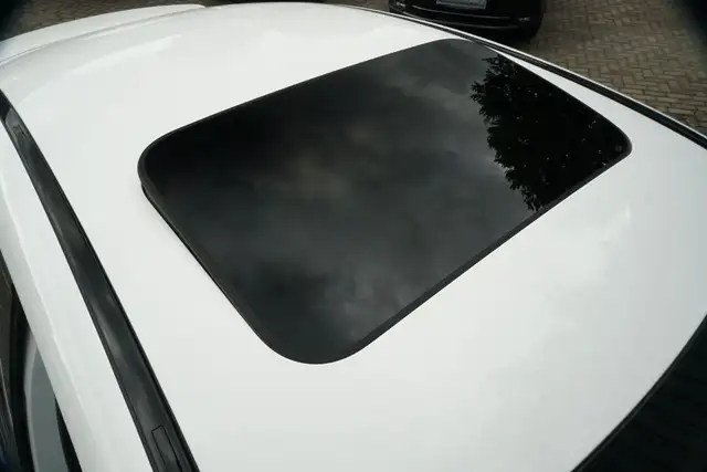 Mercedes-Benz GLC Class view 15