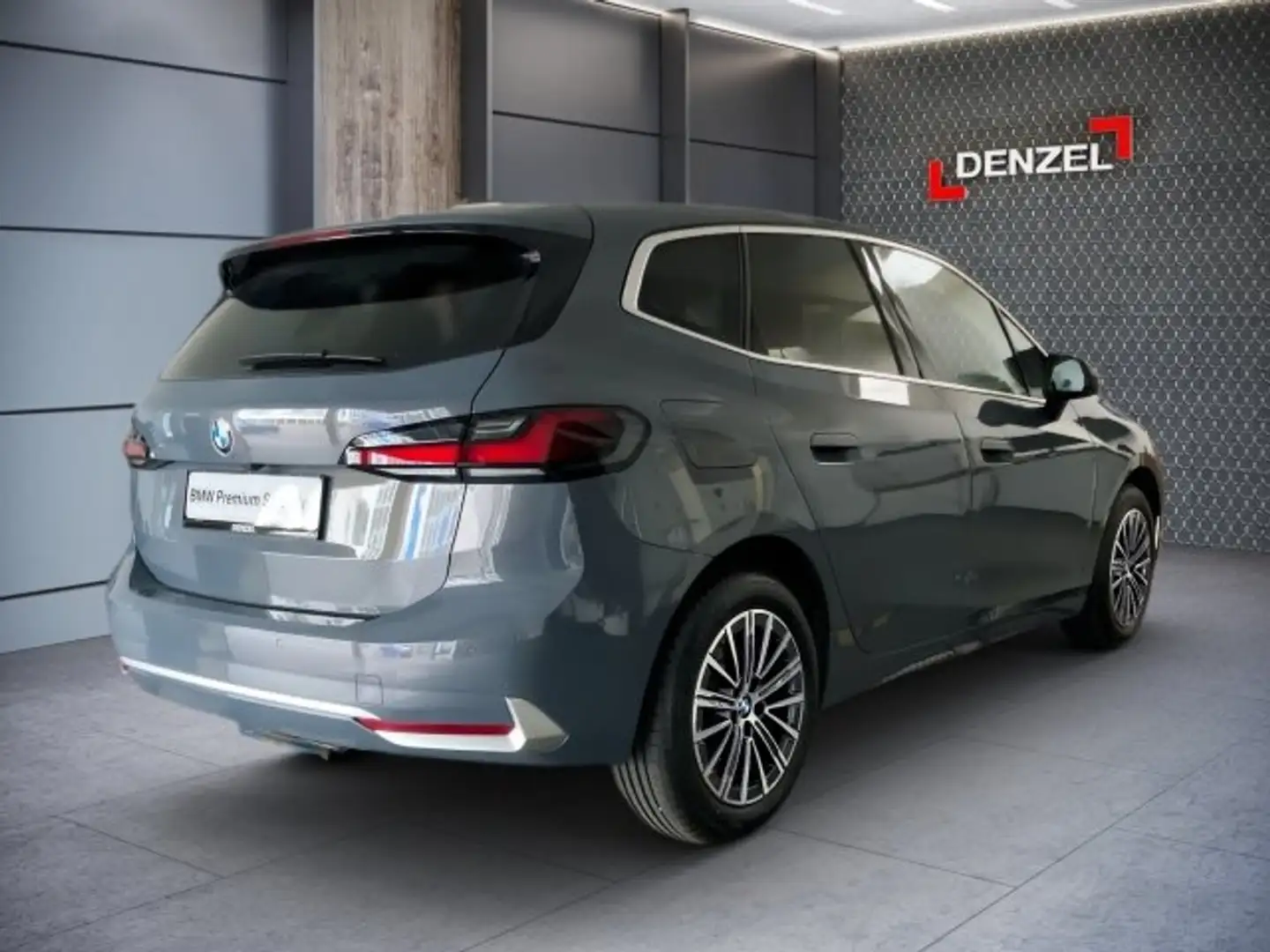 BMW 218 i Active Tourer U06 B38 Grau - 2