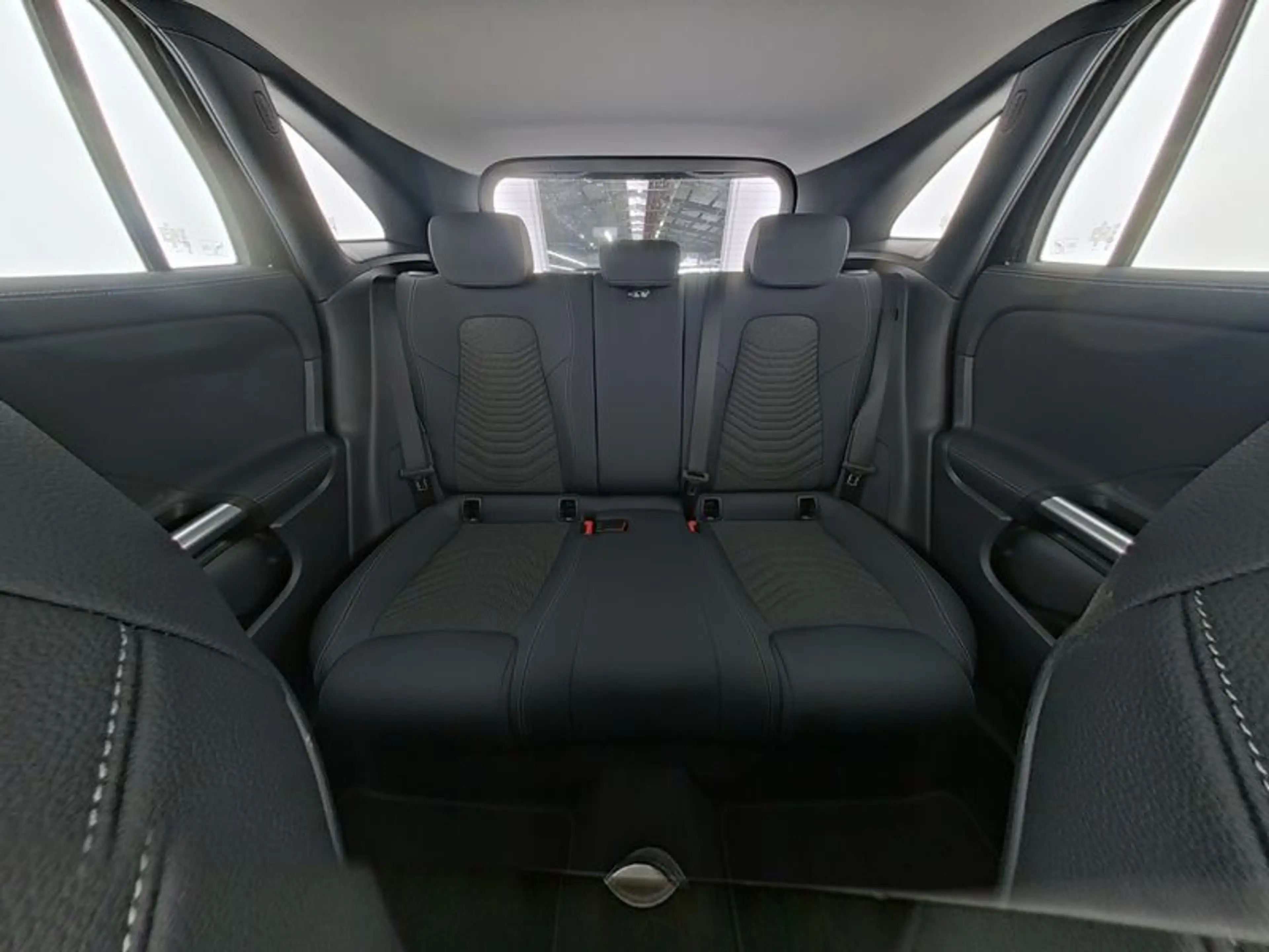 Mercedes-Benz GLA 180 Progressive Advanced*LED Scheinwerfer — photo 9