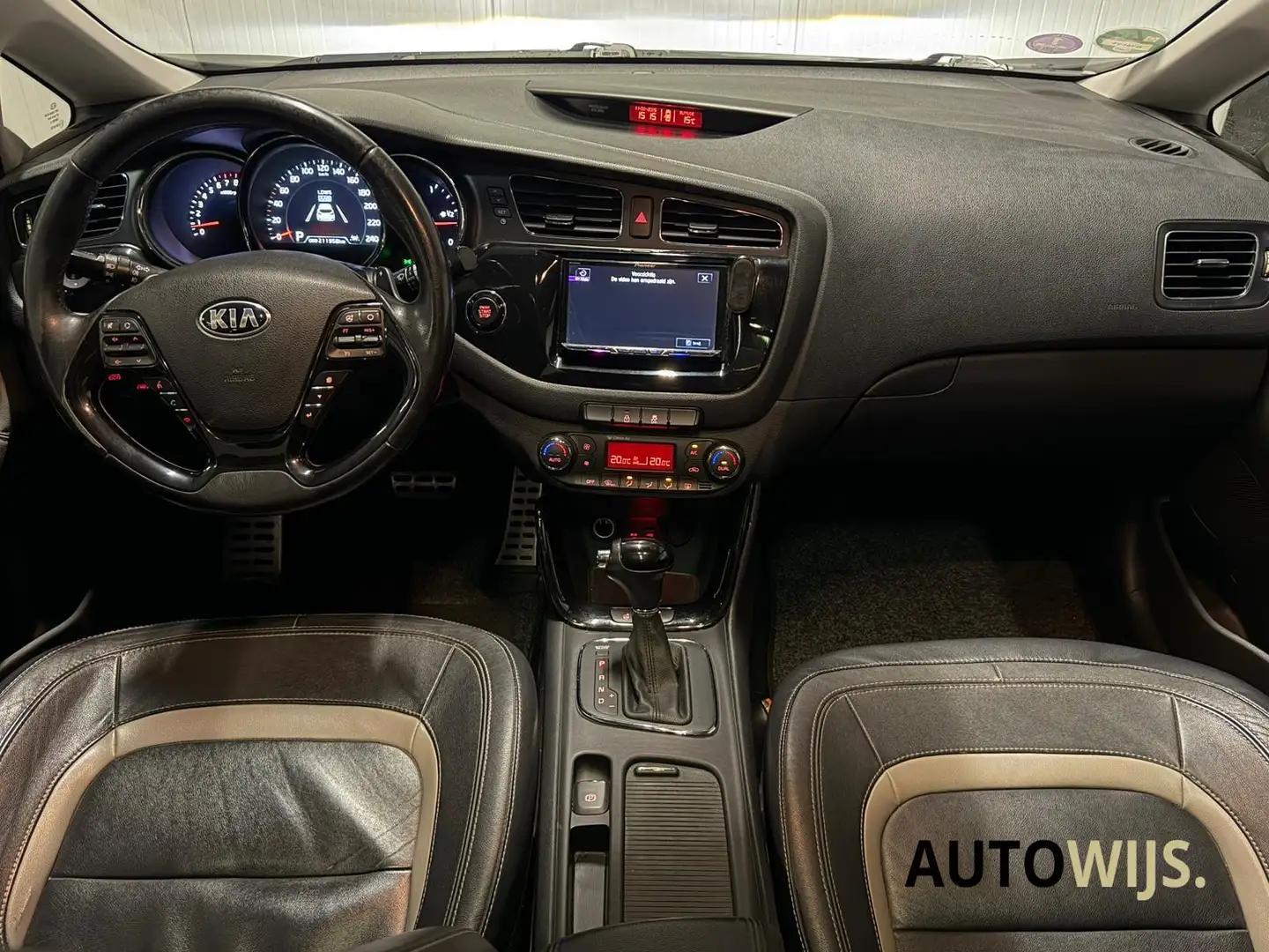 Kia Ceed / cee'd 1.6 GDI Plus Pack|LEDER|PANO|AUT|CAMERA|GOED ONDER Grau - 2