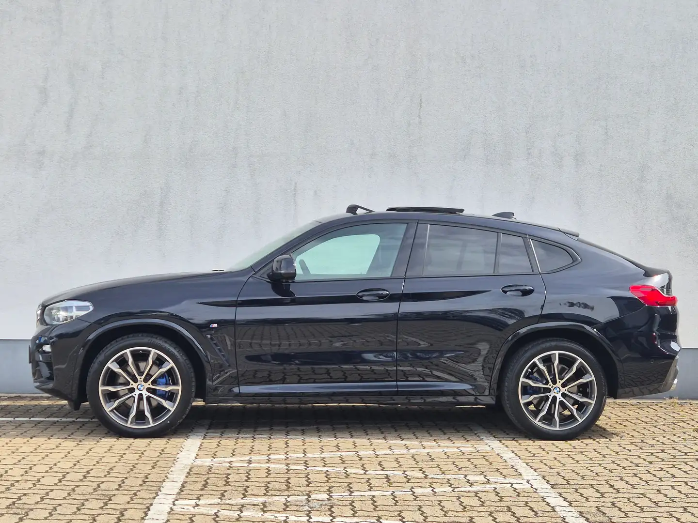 BMW X4 xDrive 30 i M Sport*LED*Navi*AHK*Head-Up*Panorama* Noir - 2