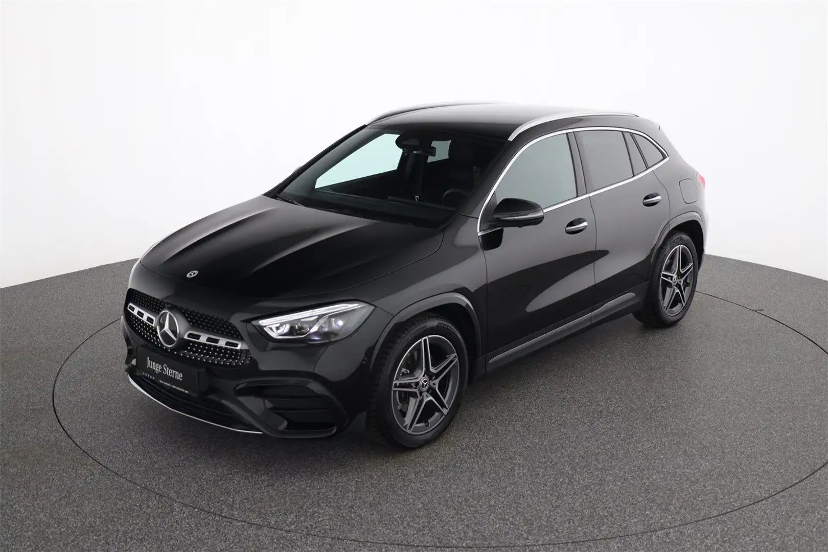 Mercedes-Benz GLA 200 d 4M AMG Line AHK Multibeam Winterpaket Schwarz - 2