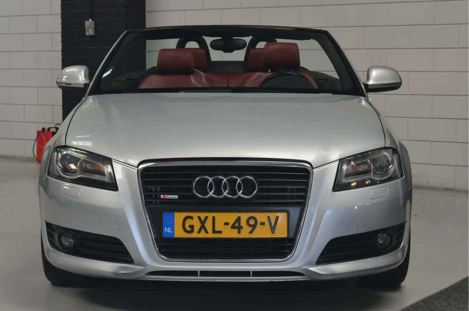 Audi A3 Cabriolet 1.8 TFSI Attraction // AUTOMAAT // LEDER Grigio - 2