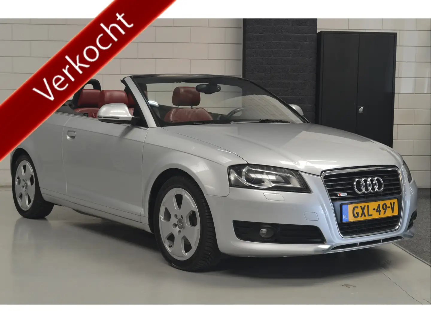 Audi A3 Cabriolet 1.8 TFSI Attraction // AUTOMAAT // LEDER Gris - 1