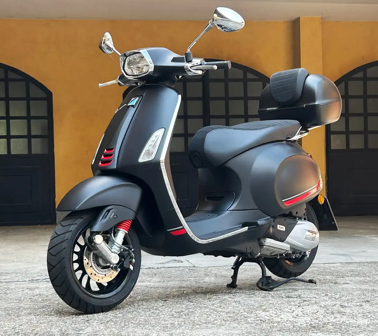 Vespa Sprint 125 S Fekete - 1