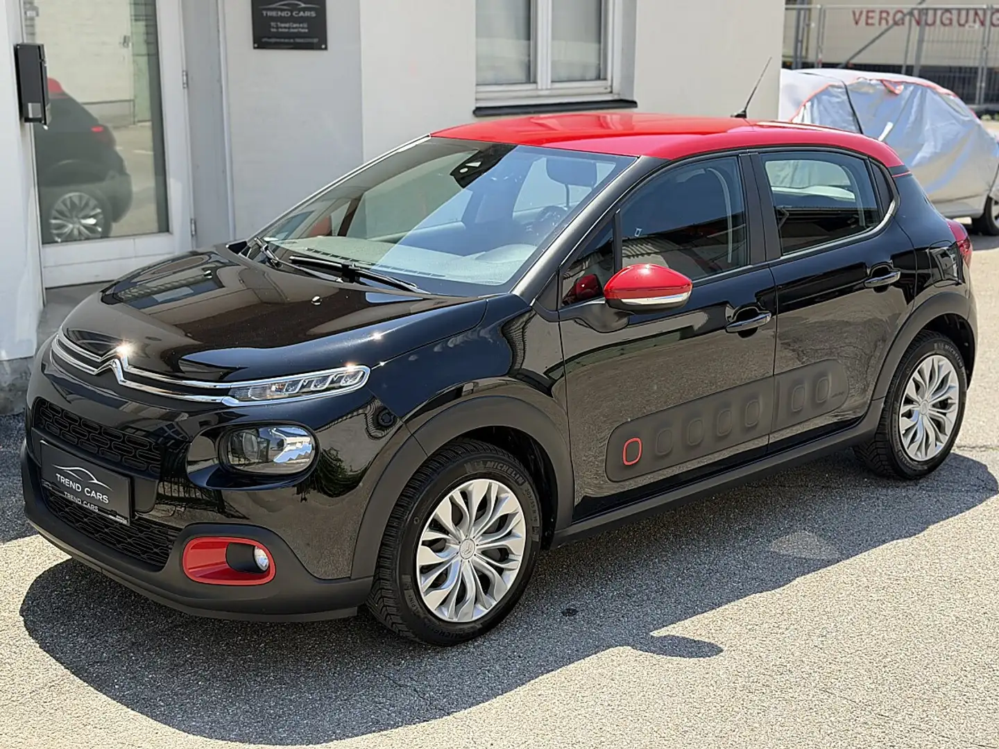 Citroen C3 1.2 PureTech 82 Feel *VERKAUFT*| Klima | Tempom... Schwarz - 1