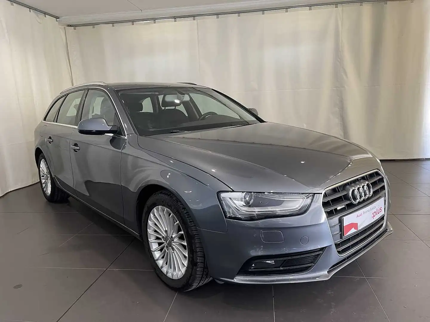 Audi A4 4ª serie Avant 2.0 TDI 143CV F.AP. quattro Ambient Grigio - 1