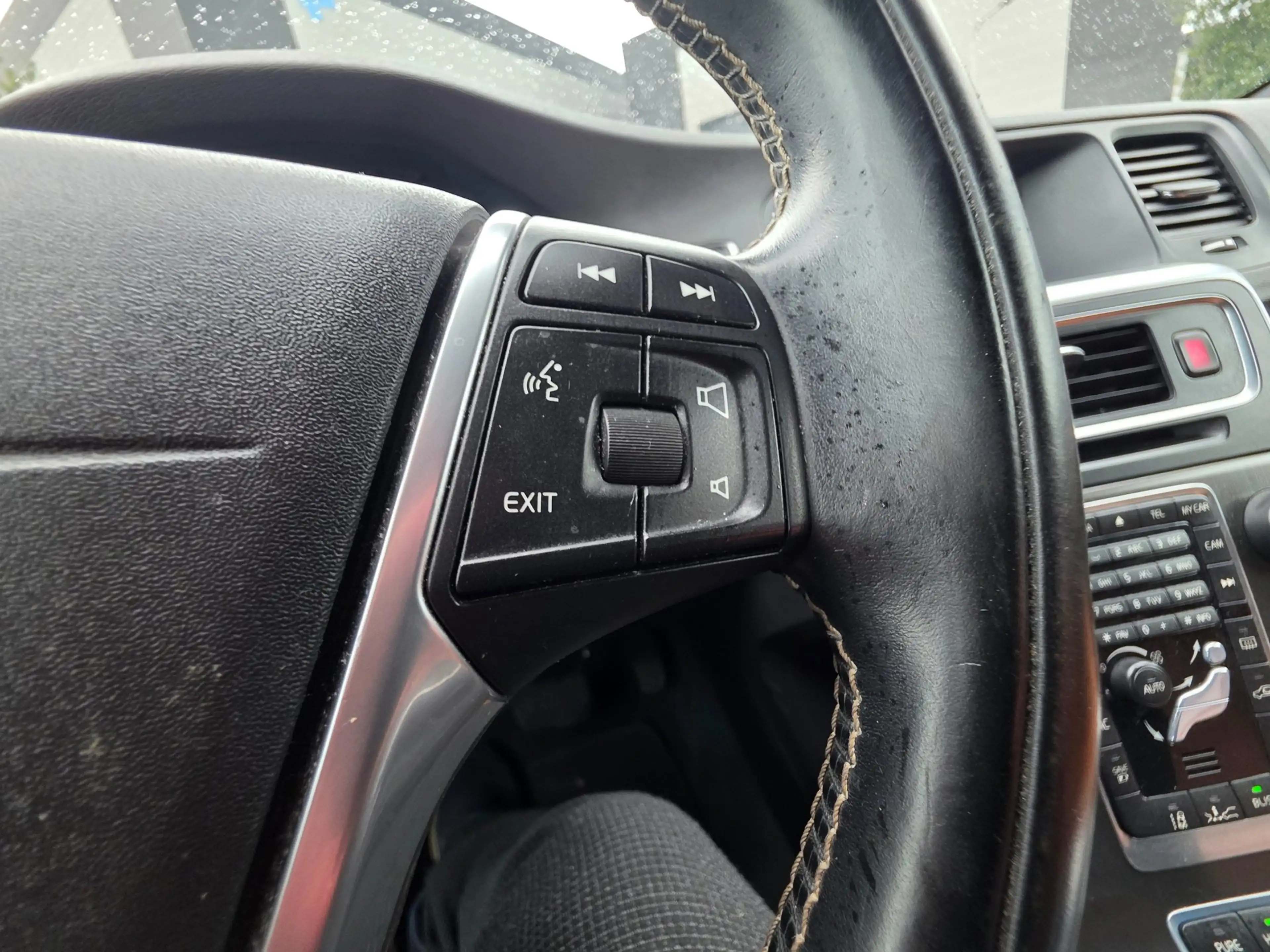 Volvo V60 2.4 D6 AWD Plug-In Hybrid Summum Automaat eigenaar — photo 19
