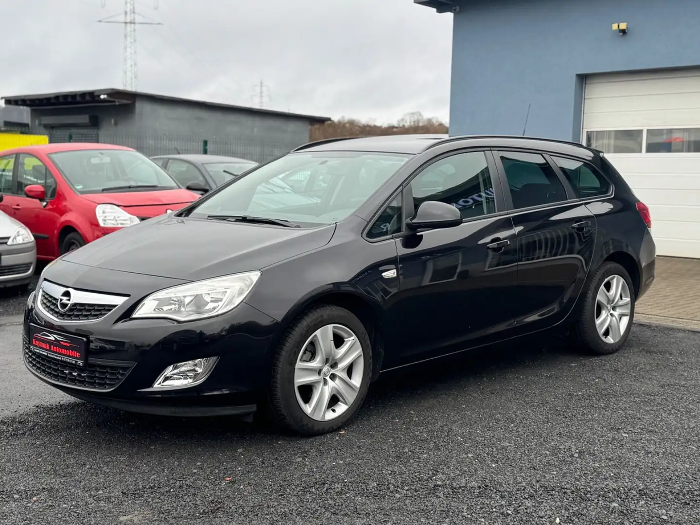 Opel Astra J Sports Tourer Design Edition Schwarz - 1