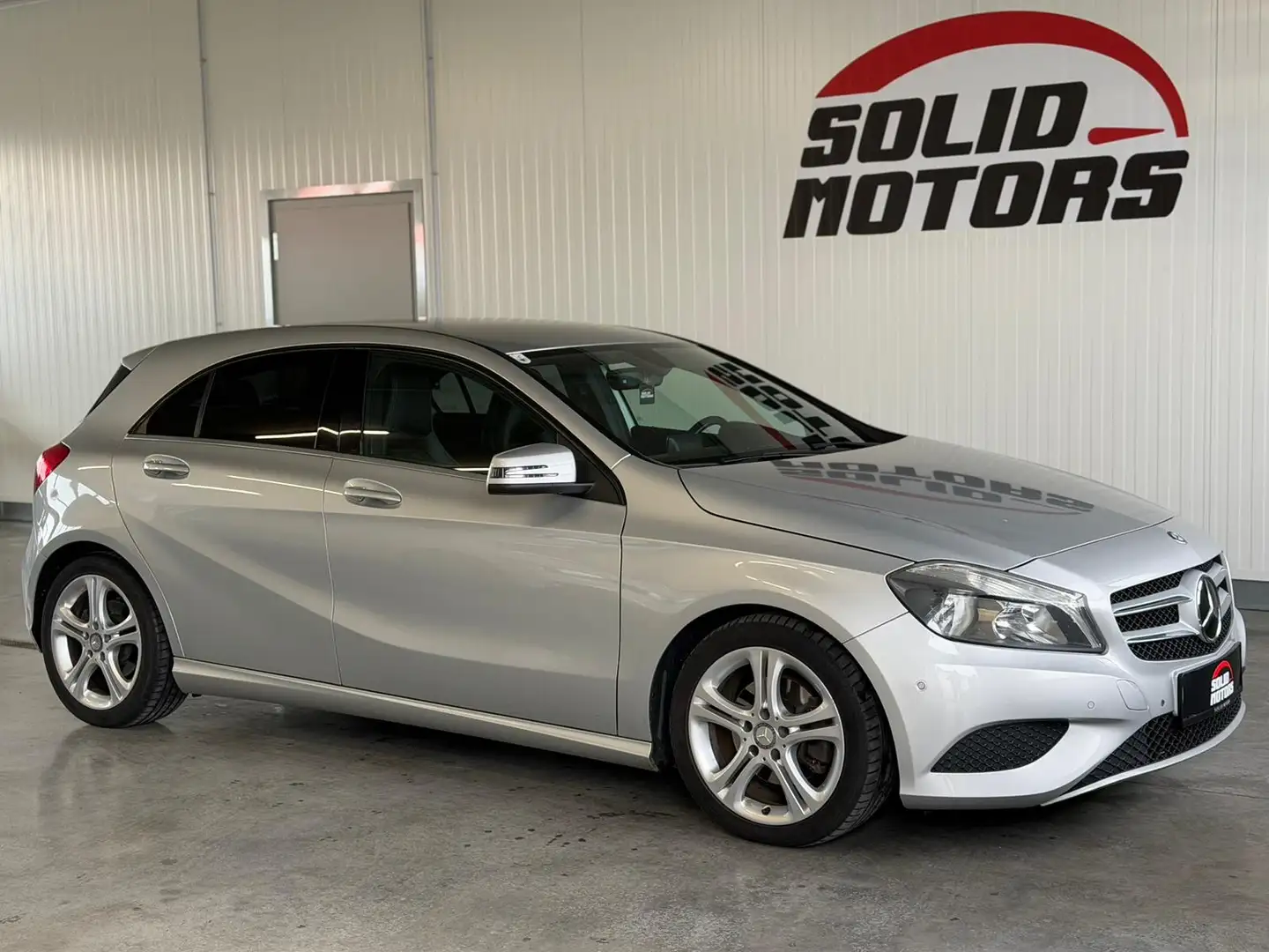 Mercedes-Benz A 200 Navi/Sitzheizung/Tempomat/PDC/Sportsitze/Selbstpar Grau - 2