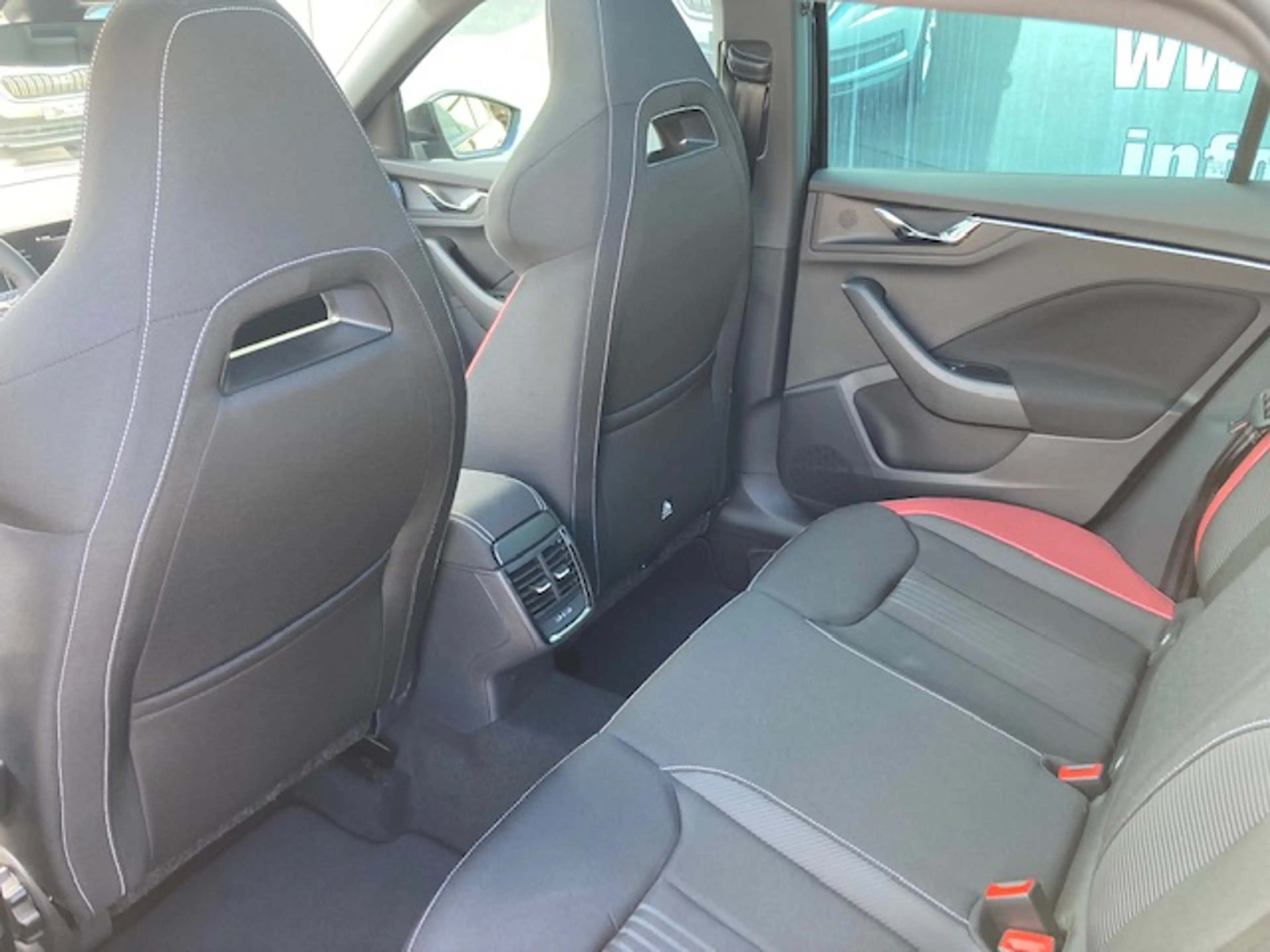 Skoda Scala Scala 1.0 TSI Monte Carlo — photo 10