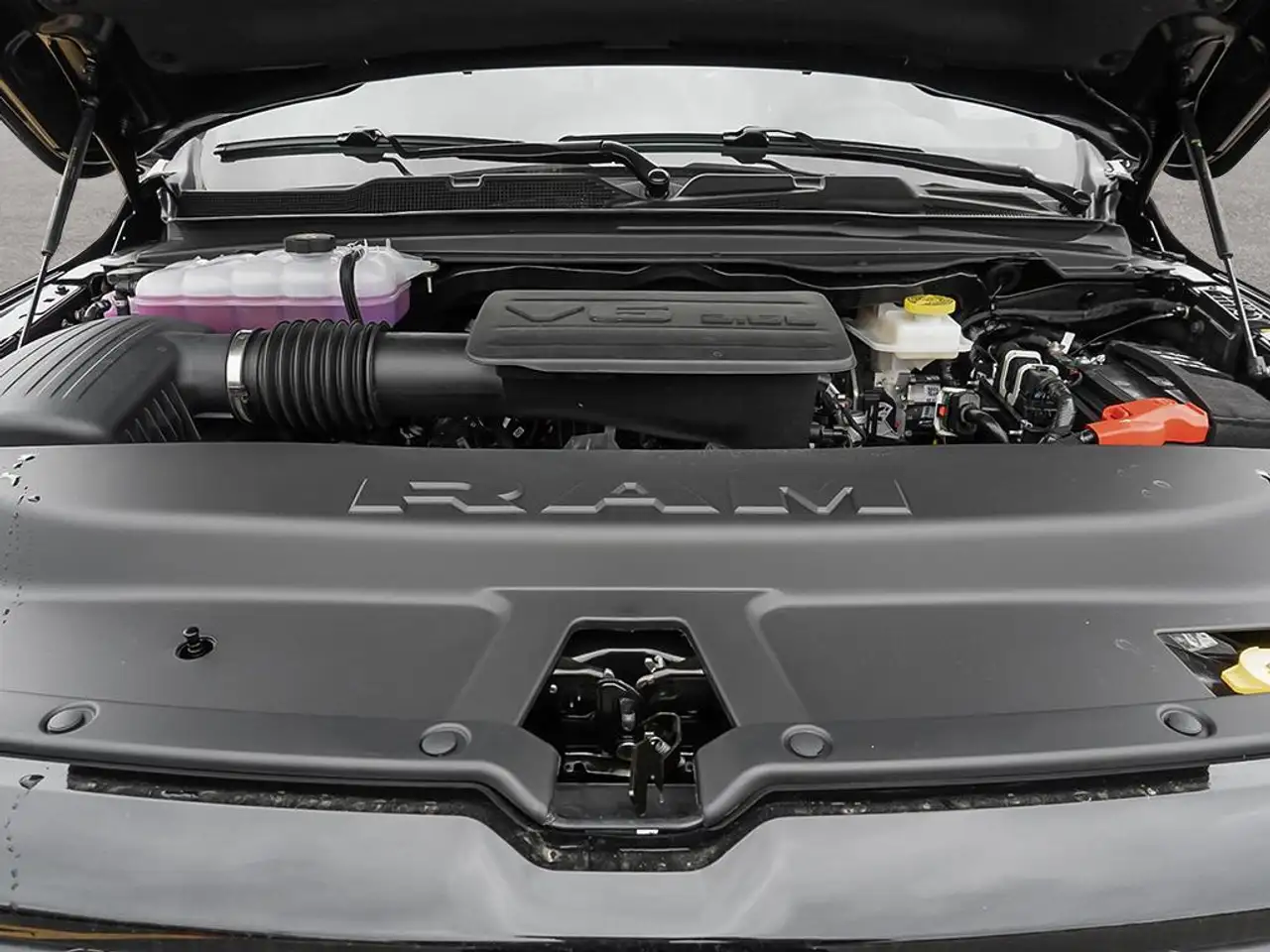 RAM 1500 снимка RAM 1500