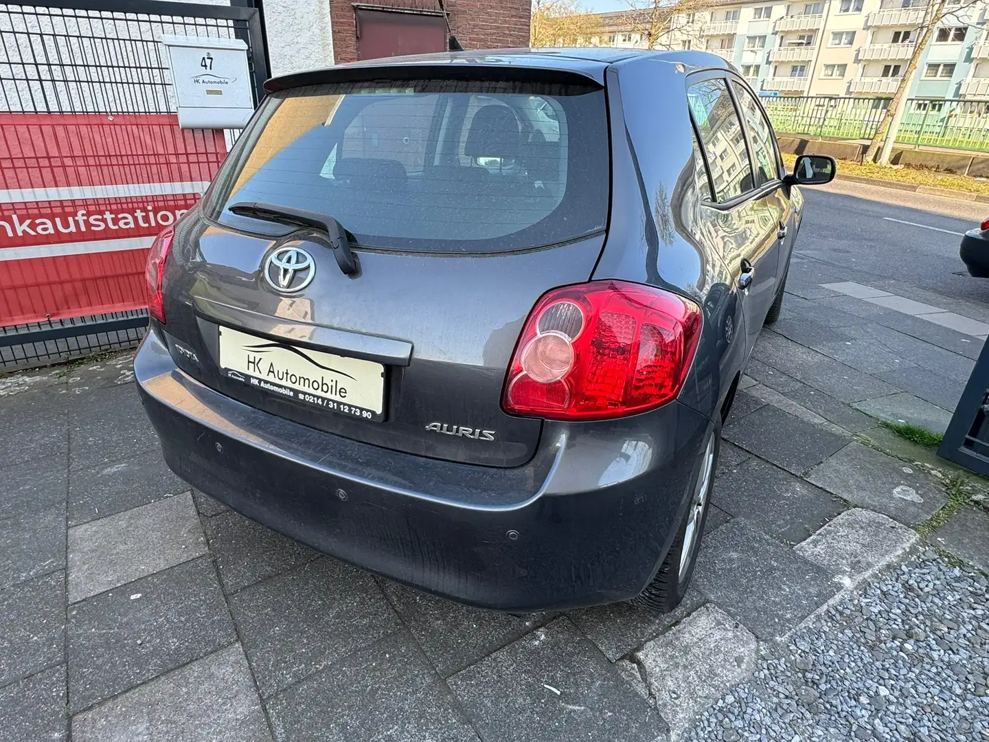 Toyota Auris Team Gris - 2