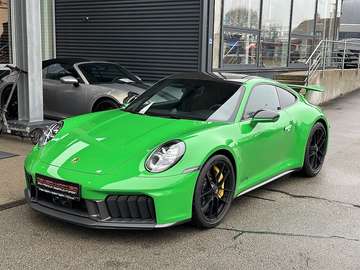 911 992.2 Carrera 4 Coupe GTS PDK / Carbon Dach...