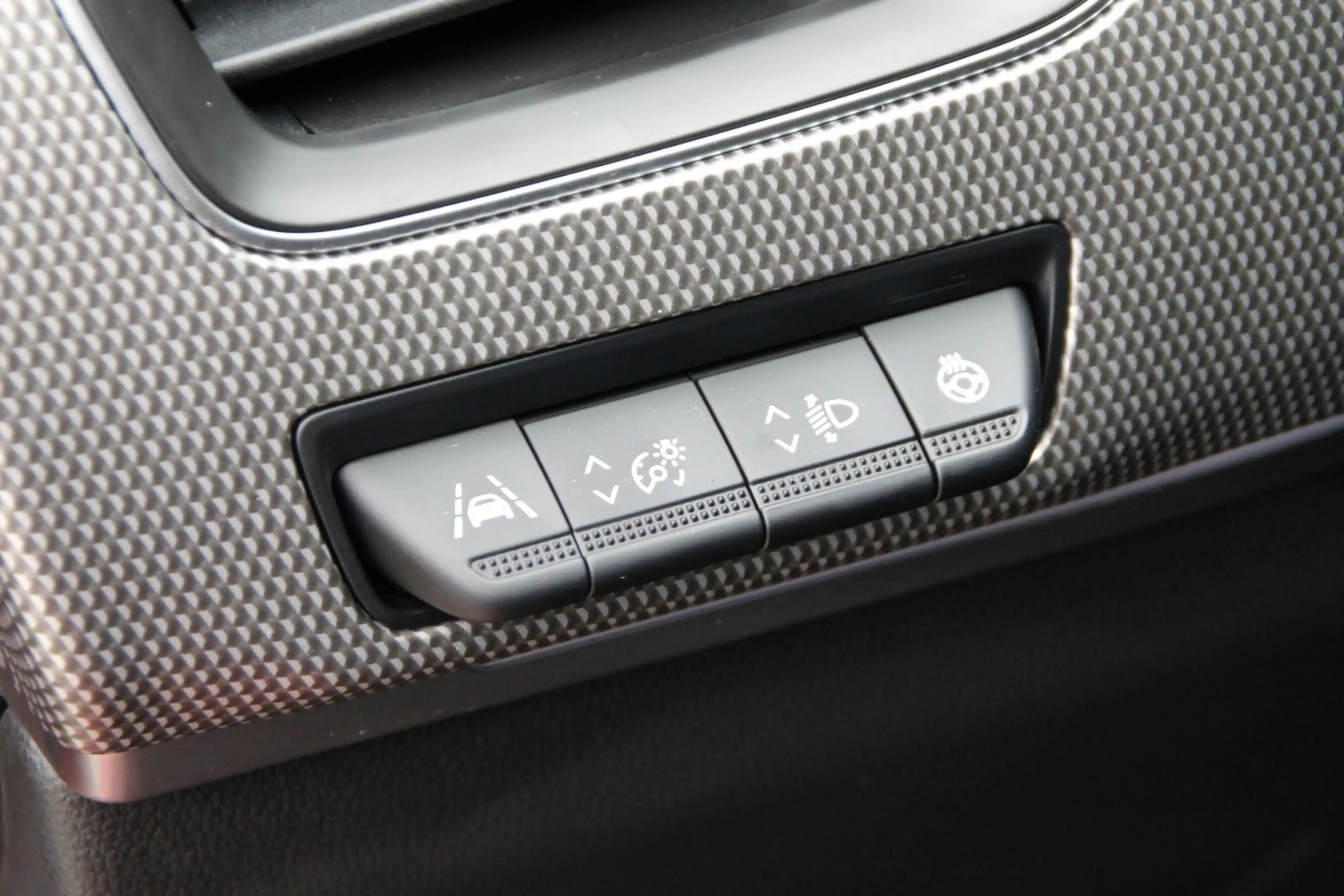 Renault Arkana INTENS TCe 140 EDC — photo 14