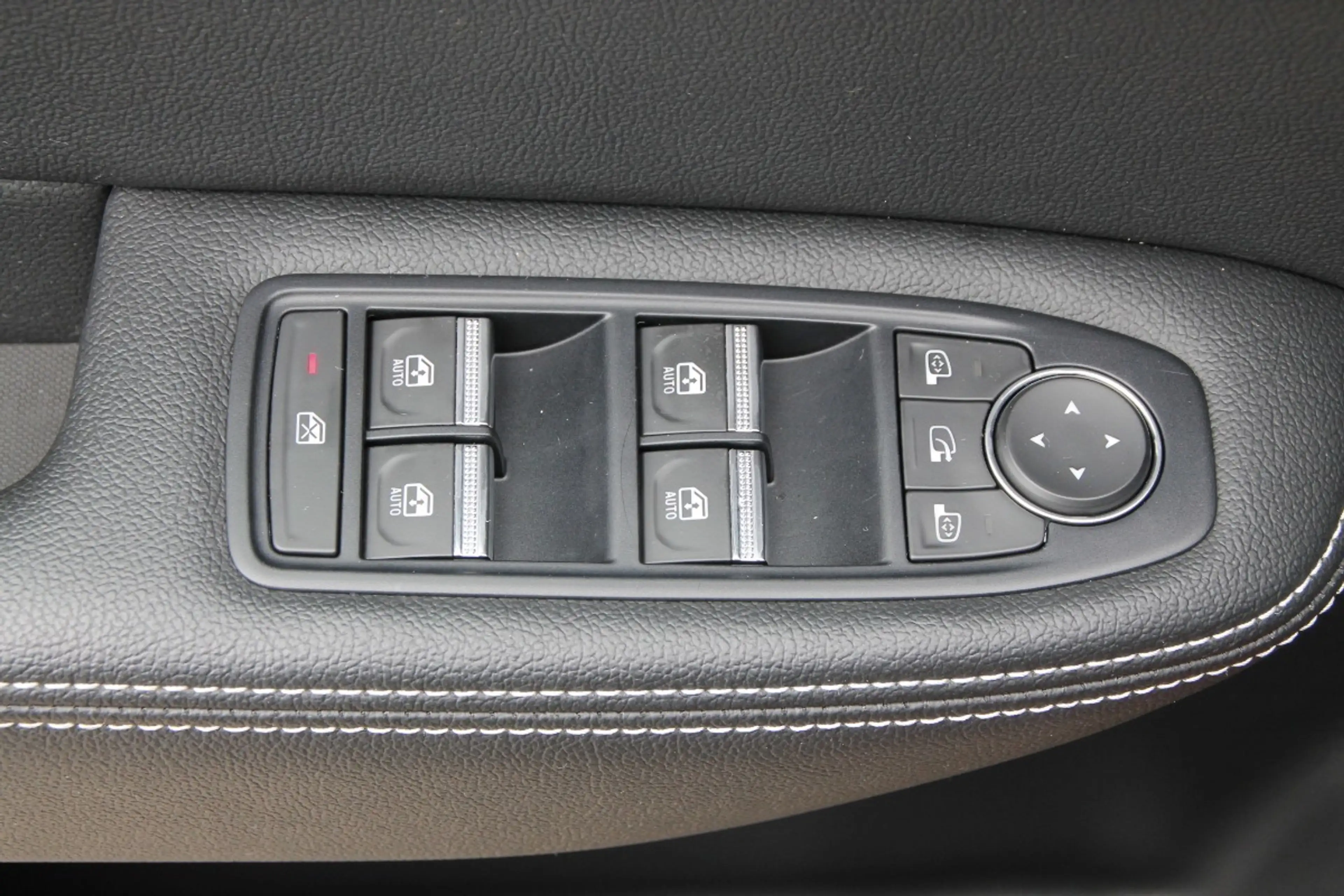 Renault Arkana INTENS TCe 140 EDC — photo 15