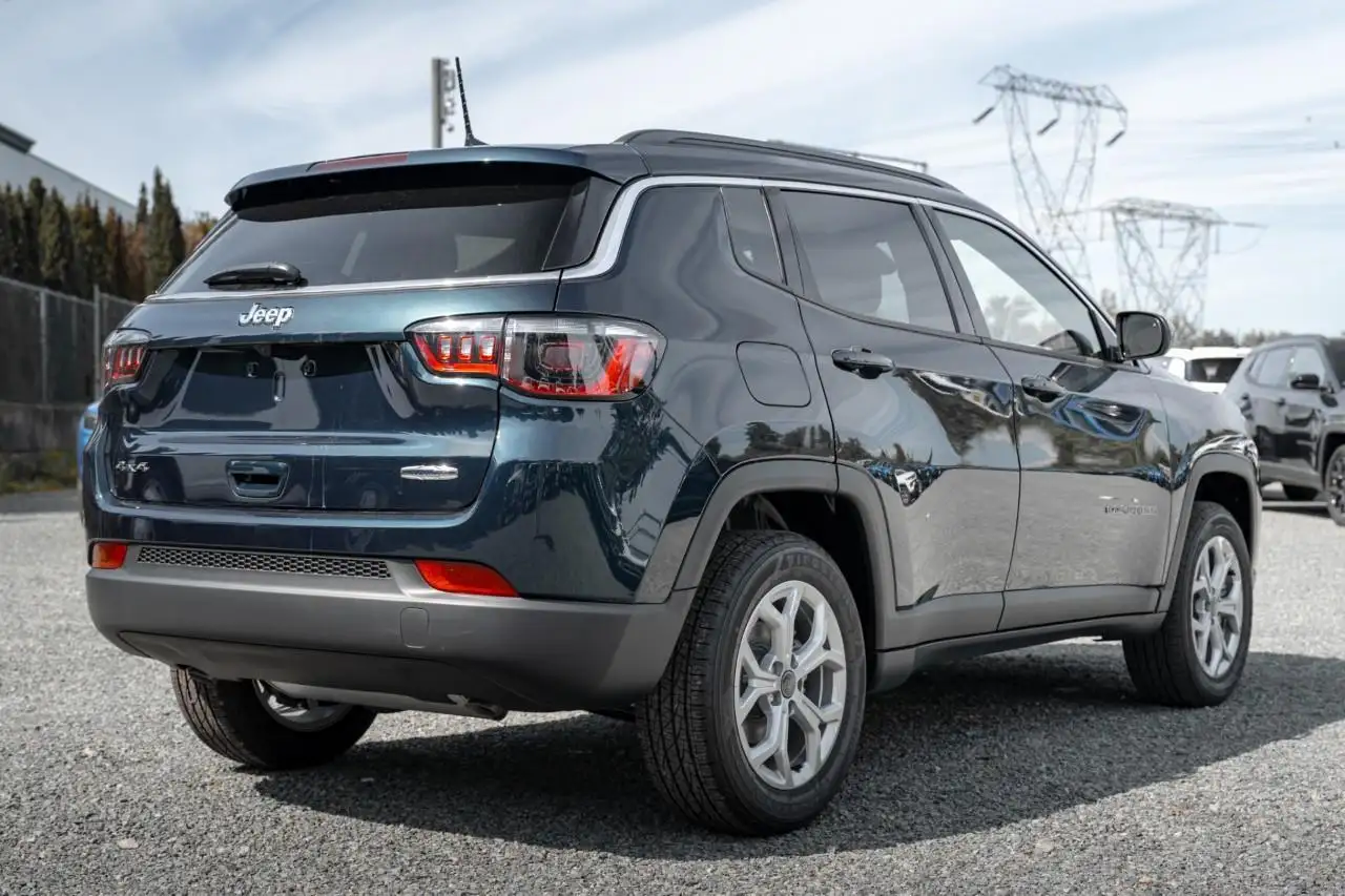 Jeep Compass снимка Jeep Compass