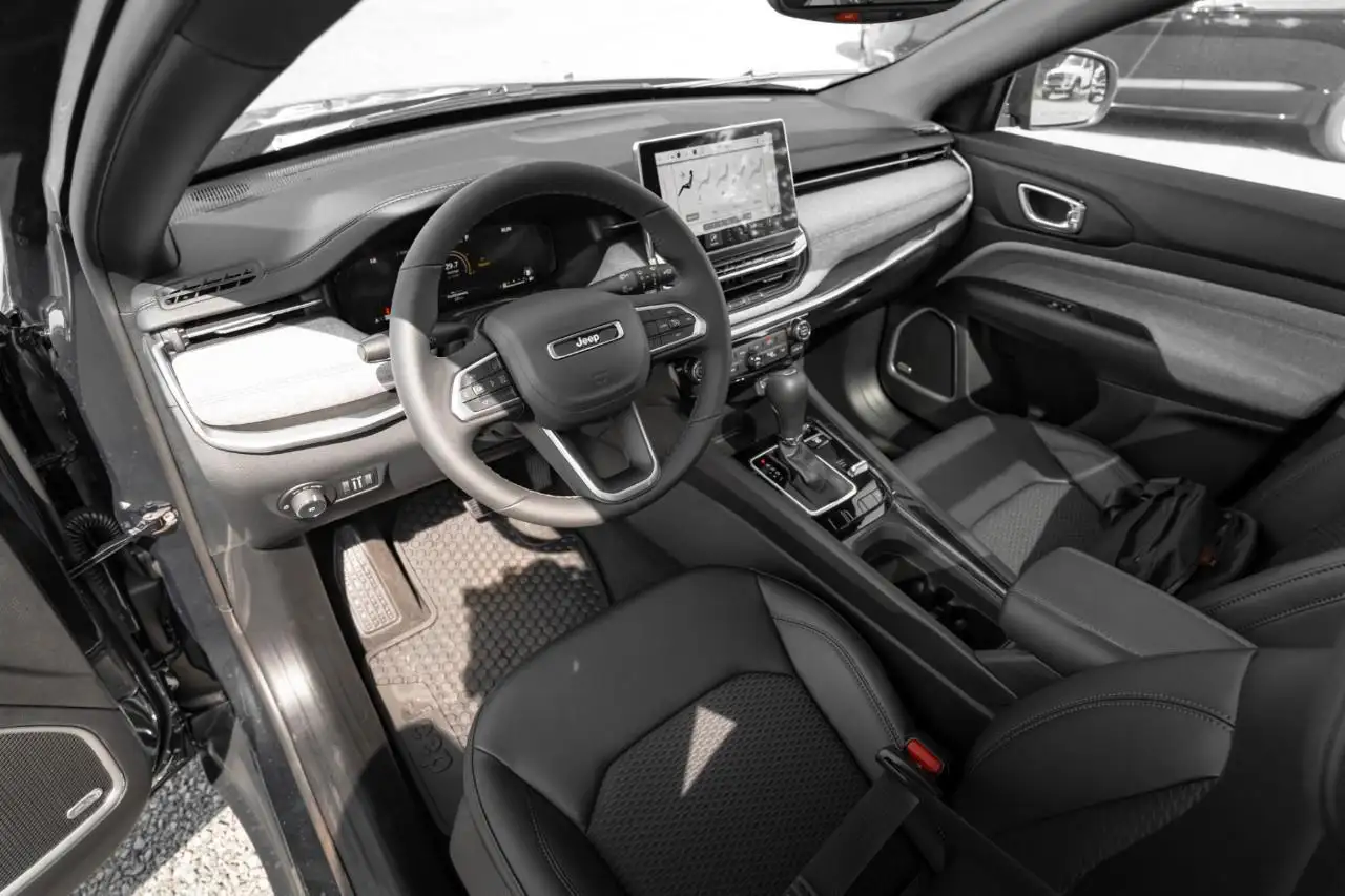 Jeep Compass снимка Jeep Compass