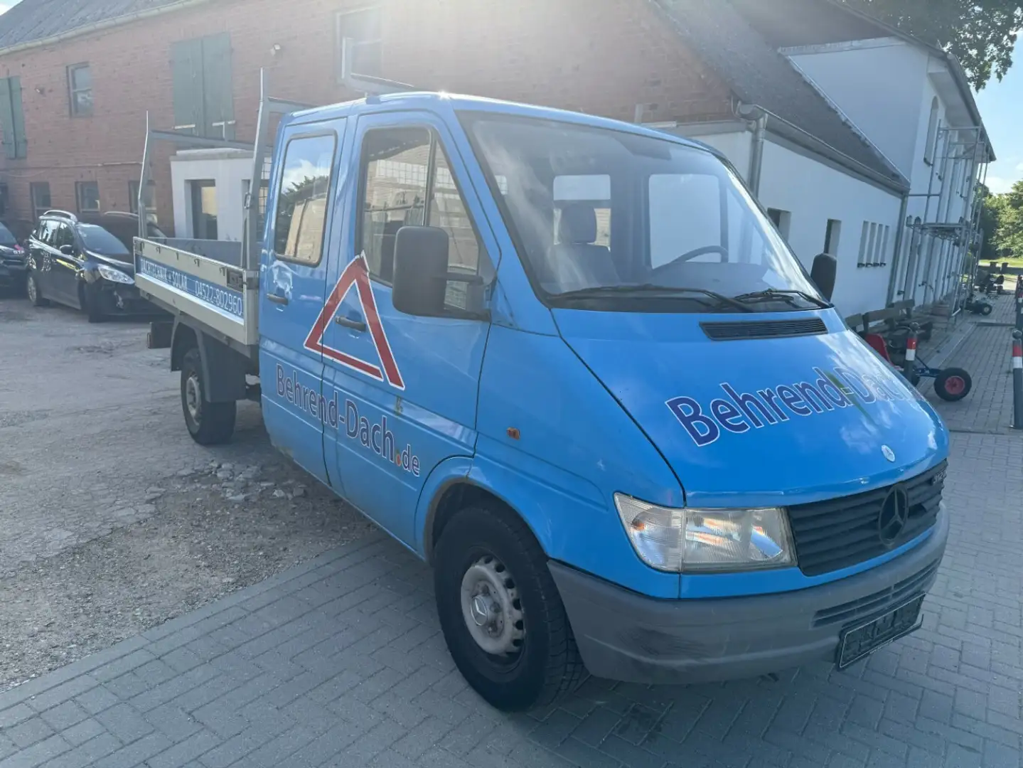 Mercedes-Benz Sprinter 312D Bleu - 1