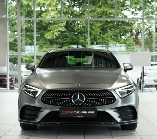Mercedes-Benz 450 view 3