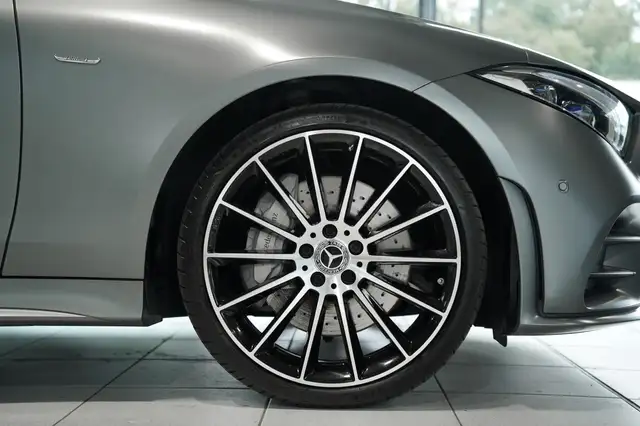 Mercedes-Benz 450 view 12