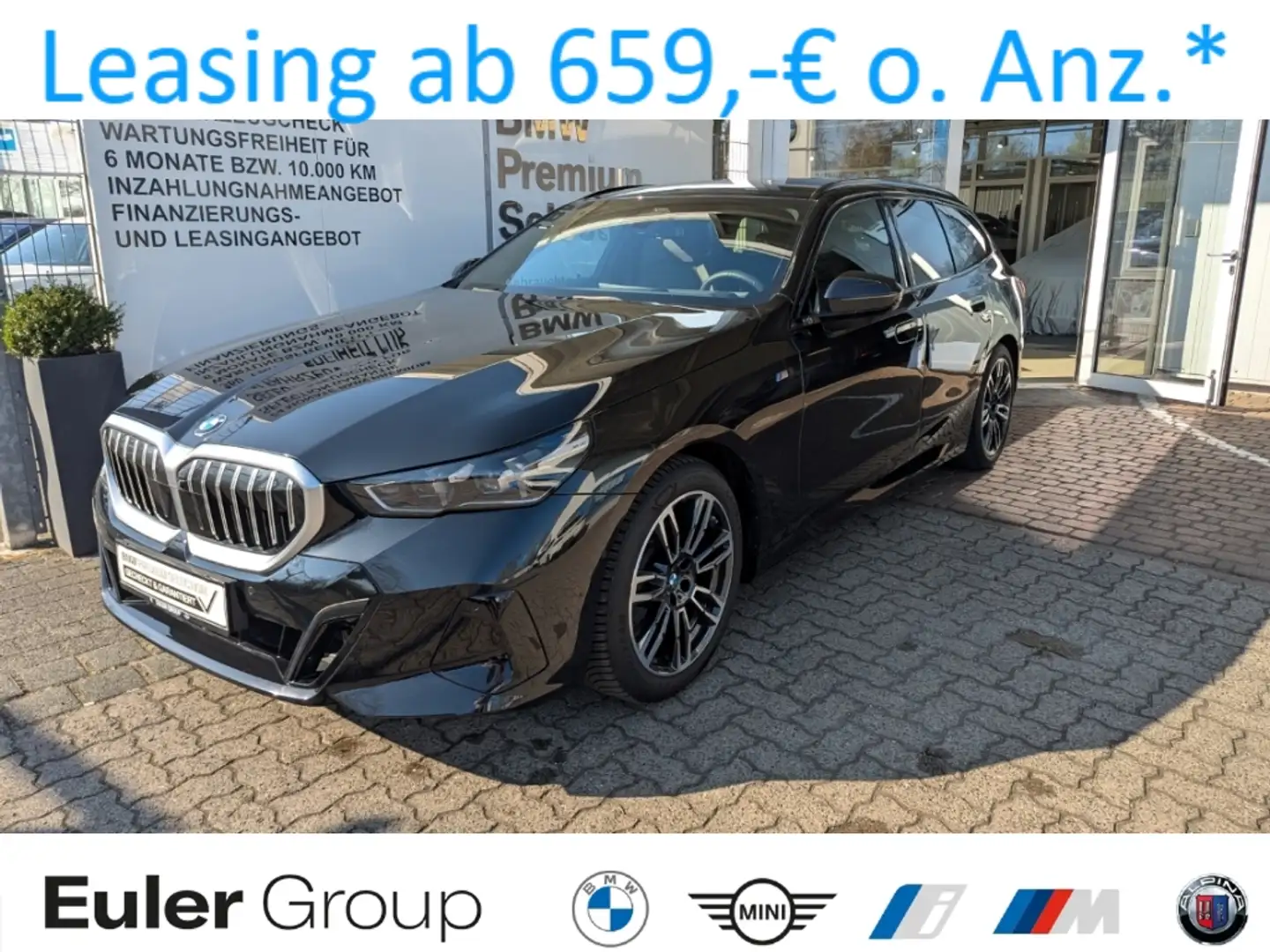 BMW 520 d Touring M Sport AHK StandHzg H/K ParkAssProf DA+ Schwarz - 1